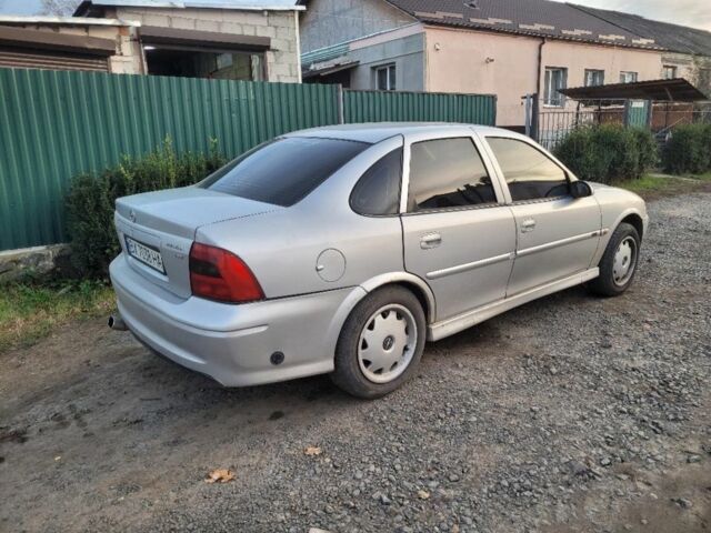 Серый Опель Вектра, объемом двигателя 1.6 л и пробегом 350 тыс. км за 2500 $, фото 2 на Automoto.ua