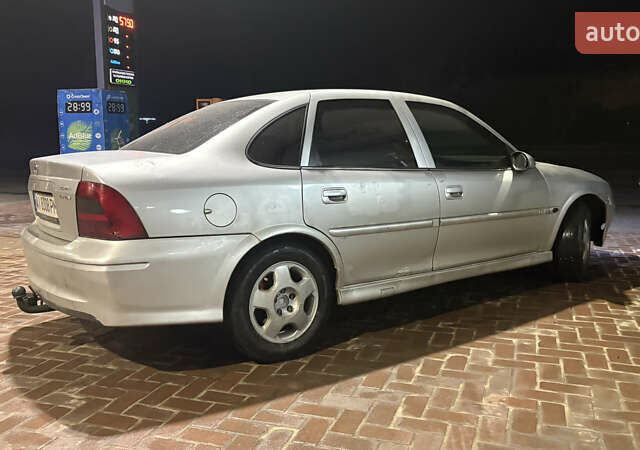 Сірий Опель Вектра, об'ємом двигуна 1.8 л та пробігом 320 тис. км за 1950 $, фото 2 на Automoto.ua