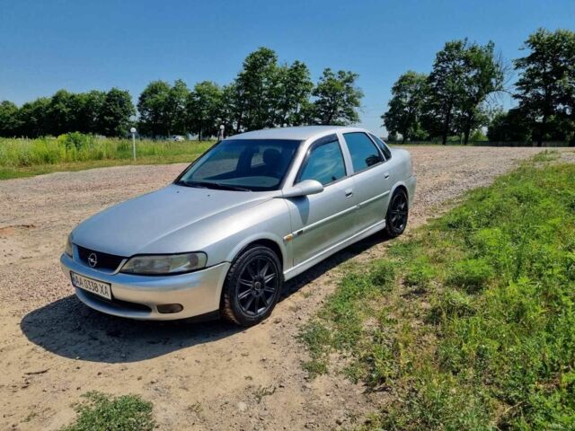Серый Опель Вектра, объемом двигателя 2 л и пробегом 280 тыс. км за 2350 $, фото 3 на Automoto.ua