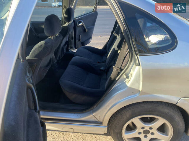 Сірий Опель Вектра, об'ємом двигуна 2.2 л та пробігом 312 тис. км за 2500 $, фото 15 на Automoto.ua