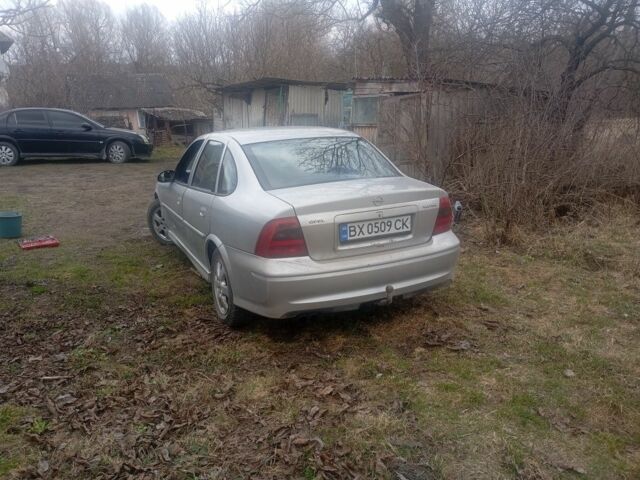 Серый Опель Вектра, объемом двигателя 2.2 л и пробегом 300 тыс. км за 1200 $, фото 13 на Automoto.ua