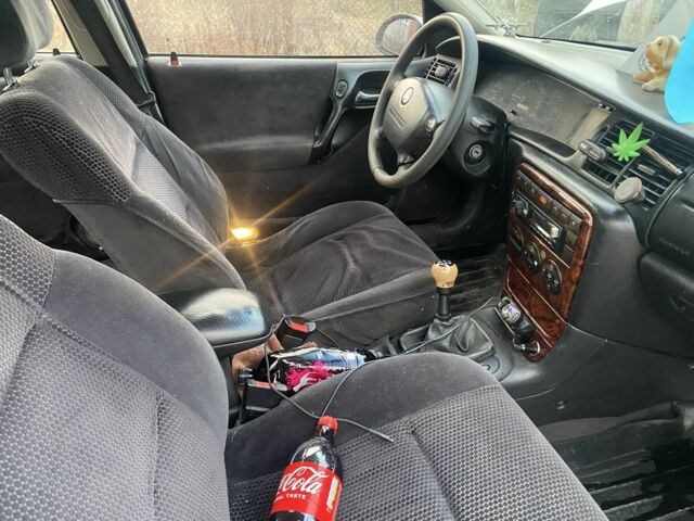 Сірий Опель Вектра, об'ємом двигуна 2 л та пробігом 300 тис. км за 2250 $, фото 6 на Automoto.ua