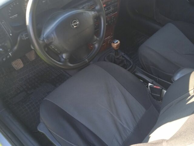 Серый Опель Вектра, объемом двигателя 2 л и пробегом 293 тыс. км за 2890 $, фото 7 на Automoto.ua