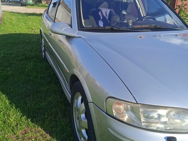 Серый Опель Вектра, объемом двигателя 2 л и пробегом 293 тыс. км за 2890 $, фото 5 на Automoto.ua