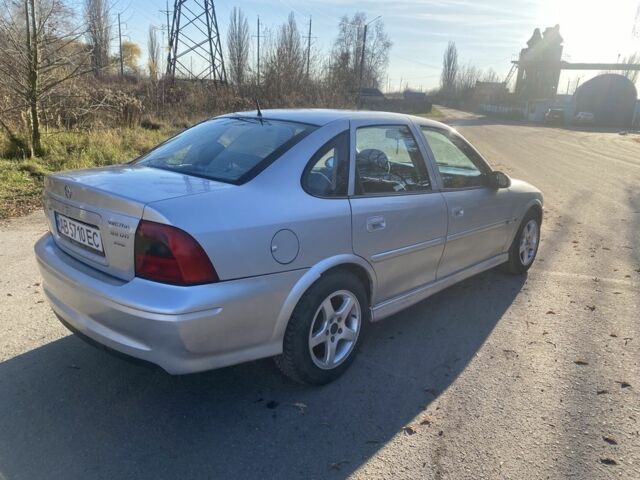 Серый Опель Вектра, объемом двигателя 2.2 л и пробегом 312 тыс. км за 2500 $, фото 4 на Automoto.ua