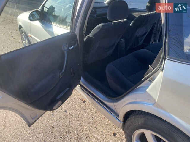 Сірий Опель Вектра, об'ємом двигуна 2.2 л та пробігом 312 тис. км за 2500 $, фото 11 на Automoto.ua