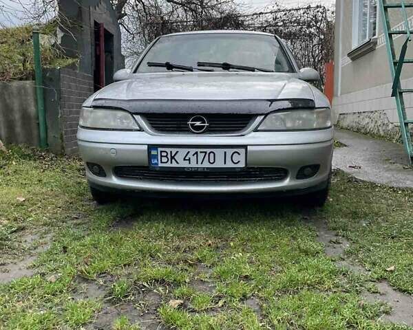 Серый Опель Вектра, объемом двигателя 1.8 л и пробегом 290 тыс. км за 2700 $, фото 4 на Automoto.ua