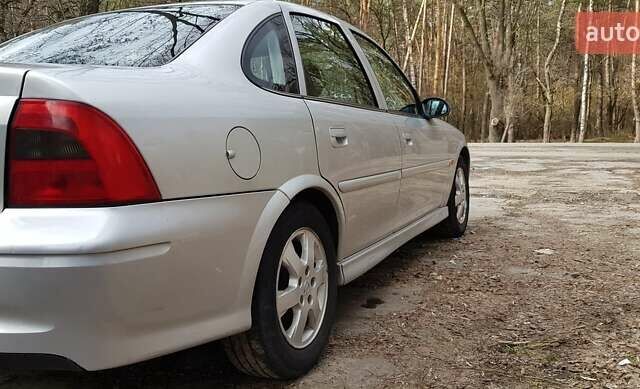 Сірий Опель Вектра, об'ємом двигуна 1.6 л та пробігом 240 тис. км за 5000 $, фото 7 на Automoto.ua