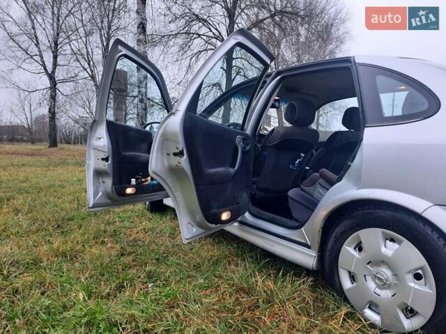 Сірий Опель Вектра, об'ємом двигуна 1.6 л та пробігом 280 тис. км за 3800 $, фото 6 на Automoto.ua