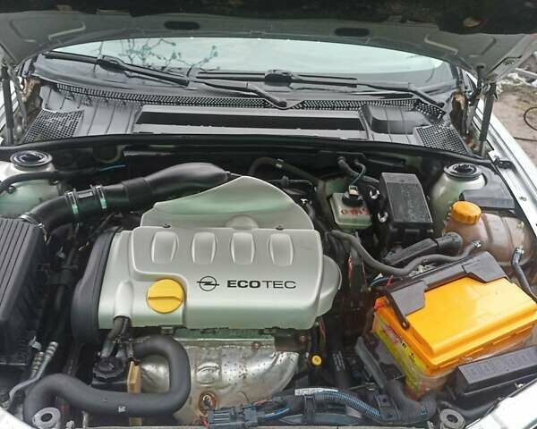 Сірий Опель Вектра, об'ємом двигуна 1.8 л та пробігом 227 тис. км за 4000 $, фото 9 на Automoto.ua