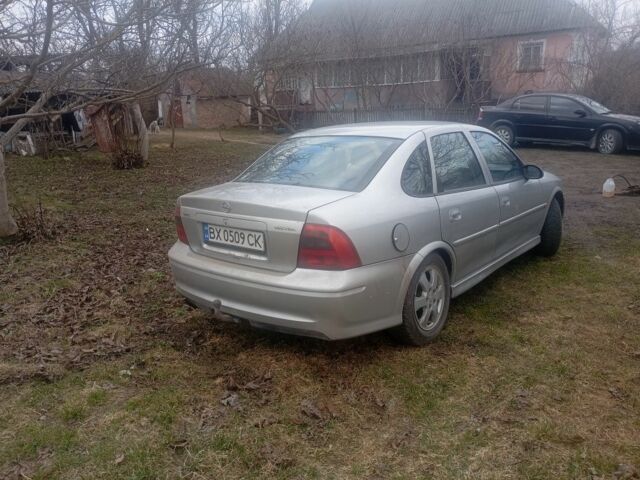 Серый Опель Вектра, объемом двигателя 2.2 л и пробегом 300 тыс. км за 1200 $, фото 14 на Automoto.ua