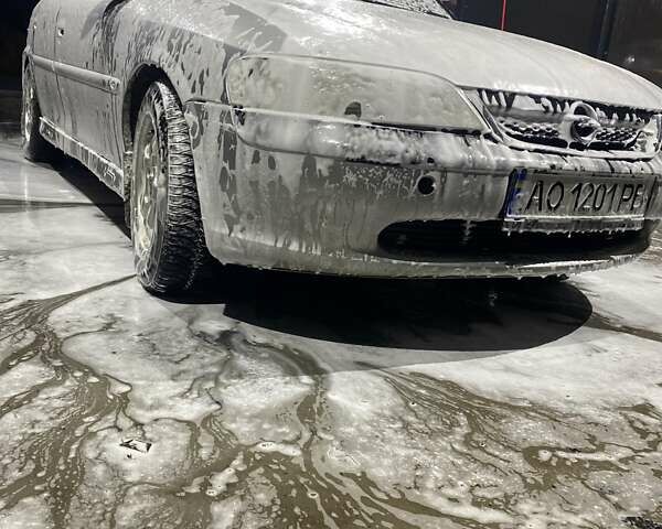 Серый Опель Вектра, объемом двигателя 2.17 л и пробегом 400 тыс. км за 2500 $, фото 1 на Automoto.ua