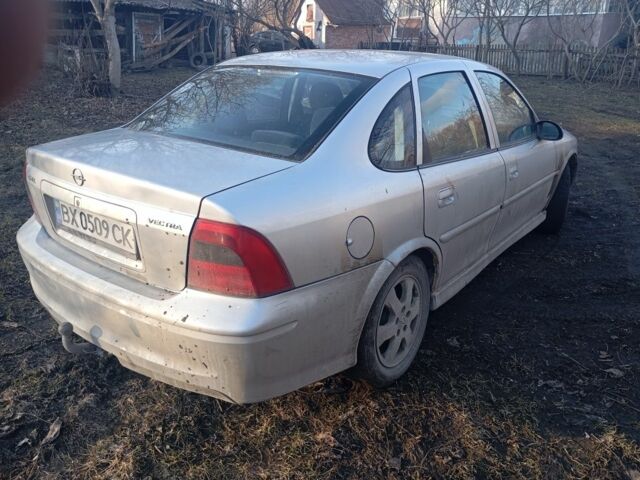 Серый Опель Вектра, объемом двигателя 2.2 л и пробегом 300 тыс. км за 1200 $, фото 3 на Automoto.ua