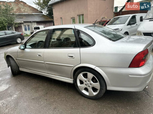 Сірий Опель Вектра, об'ємом двигуна 1.8 л та пробігом 234 тис. км за 3200 $, фото 3 на Automoto.ua