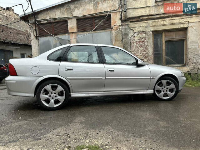 Сірий Опель Вектра, об'ємом двигуна 1.8 л та пробігом 234 тис. км за 3200 $, фото 6 на Automoto.ua