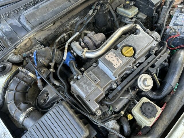 Опель Вектра 2001 в Жовкве на Automoto.ua Серый Опель Вектра, объемом двигателя 2.2 л и пробегом 270 тыс. км за 1200 $, фото 19 на Automoto.ua