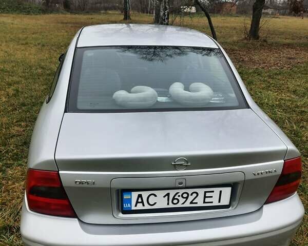 Сірий Опель Вектра, об'ємом двигуна 1.6 л та пробігом 280 тис. км за 3800 $, фото 5 на Automoto.ua