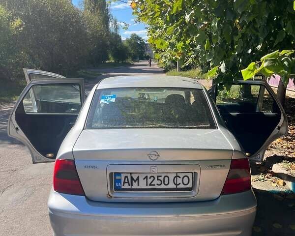 Сірий Опель Вектра, об'ємом двигуна 1.6 л та пробігом 354 тис. км за 3250 $, фото 6 на Automoto.ua