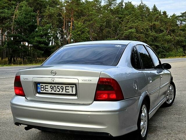 Сірий Опель Вектра, об'ємом двигуна 1.8 л та пробігом 314 тис. км за 3500 $, фото 3 на Automoto.ua