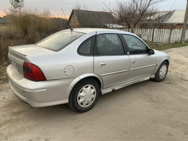 Сірий Опель Вектра, об'ємом двигуна 2 л та пробігом 300 тис. км за 2250 $, фото 2 на Automoto.ua