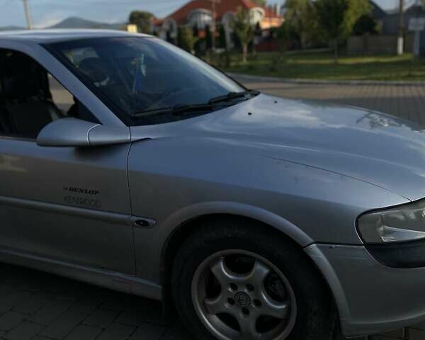 Серый Опель Вектра, объемом двигателя 2.17 л и пробегом 400 тыс. км за 2500 $, фото 8 на Automoto.ua