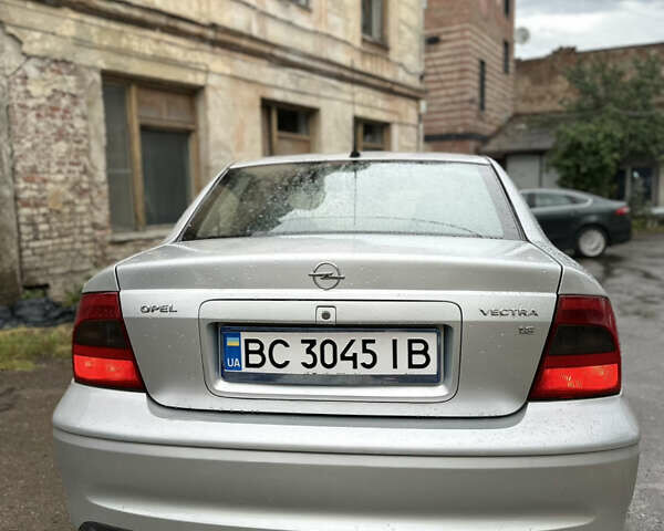 Сірий Опель Вектра, об'ємом двигуна 1.8 л та пробігом 234 тис. км за 3200 $, фото 4 на Automoto.ua
