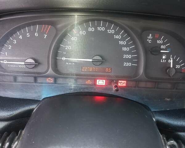 Сірий Опель Вектра, об'ємом двигуна 1.8 л та пробігом 227 тис. км за 4000 $, фото 7 на Automoto.ua