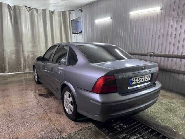 Сірий Опель Вектра, об'ємом двигуна 1.6 л та пробігом 192 тис. км за 3400 $, фото 3 на Automoto.ua