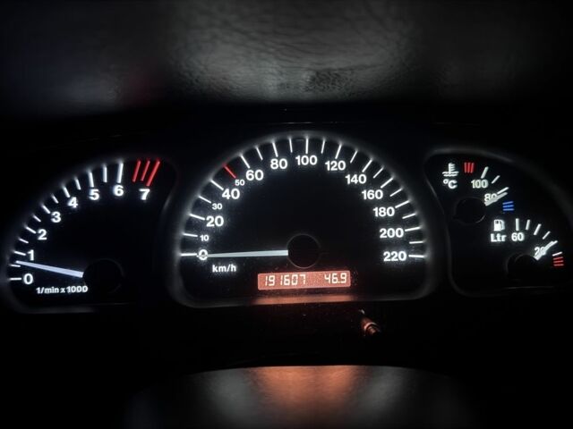 Сірий Опель Вектра, об'ємом двигуна 1.6 л та пробігом 192 тис. км за 3400 $, фото 15 на Automoto.ua