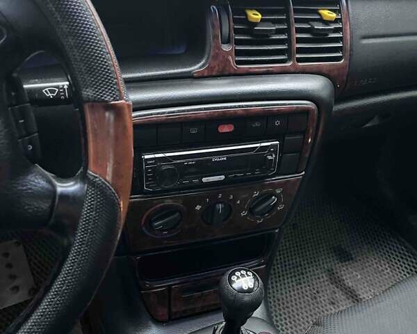 Серый Опель Вектра, объемом двигателя 1.8 л и пробегом 290 тыс. км за 2700 $, фото 6 на Automoto.ua