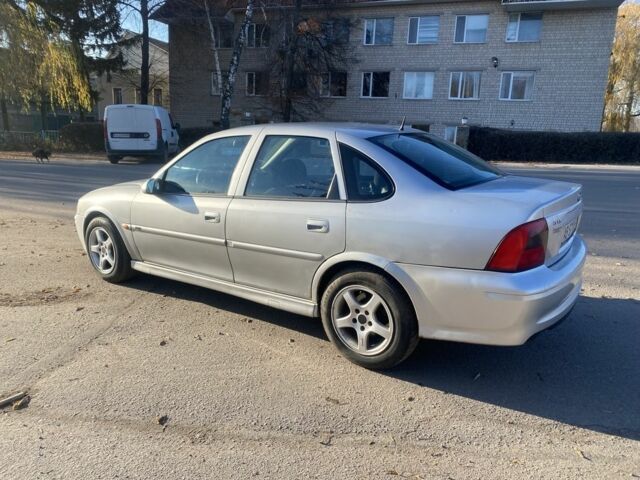 Серый Опель Вектра, объемом двигателя 2.2 л и пробегом 312 тыс. км за 2500 $, фото 2 на Automoto.ua