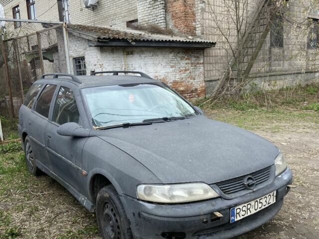 Сірий Опель Вектра, об'ємом двигуна 2 л та пробігом 300 тис. км за 349 $, фото 1 на Automoto.ua