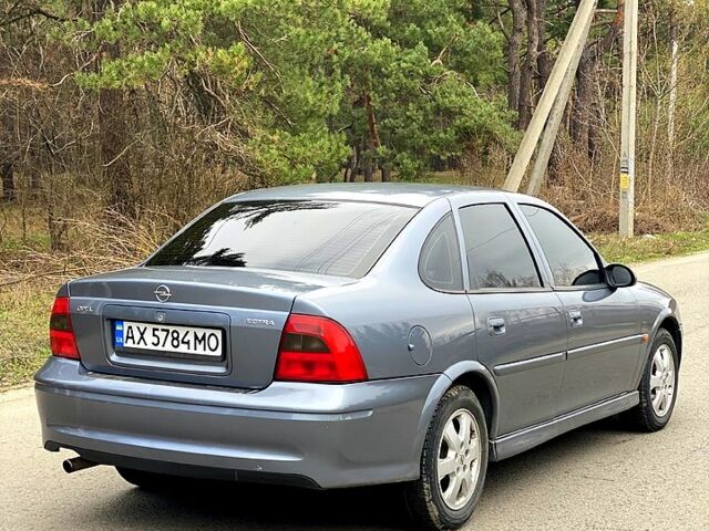 Сірий Опель Вектра, об'ємом двигуна 1.6 л та пробігом 174 тис. км за 4000 $, фото 4 на Automoto.ua