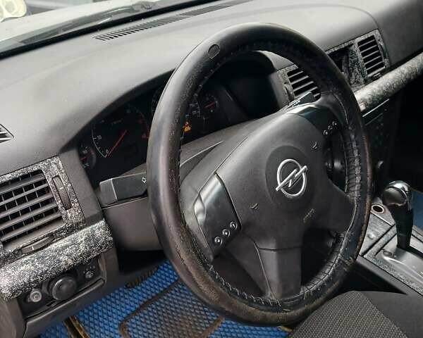 Сірий Опель Вектра, об'ємом двигуна 2.2 л та пробігом 365 тис. км за 3300 $, фото 6 на Automoto.ua