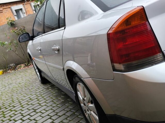 Сірий Опель Вектра, об'ємом двигуна 2.2 л та пробігом 350 тис. км за 3455 $, фото 16 на Automoto.ua