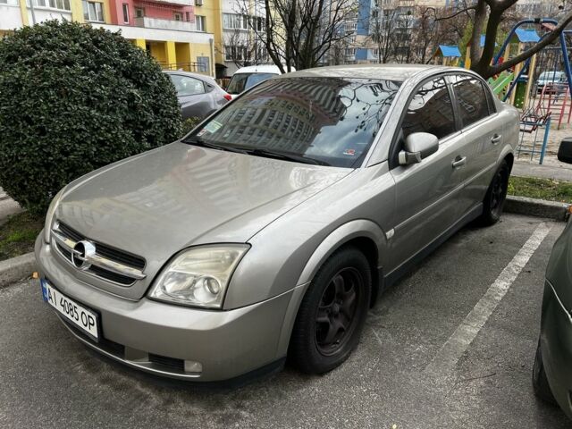 Сірий Опель Вектра, об'ємом двигуна 2.2 л та пробігом 300 тис. км за 2000 $, фото 5 на Automoto.ua