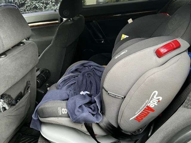 Сірий Опель Вектра, об'ємом двигуна 2.2 л та пробігом 300 тис. км за 2000 $, фото 2 на Automoto.ua