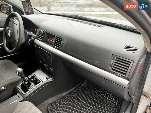 Серый Опель Вектра, объемом двигателя 1.8 л и пробегом 355 тыс. км за 3350 $, фото 23 на Automoto.ua