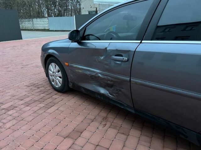 Серый Опель Вектра, объемом двигателя 2 л и пробегом 280 тыс. км за 2350 $, фото 4 на Automoto.ua