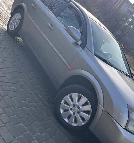 Сірий Опель Вектра, об'ємом двигуна 2.2 л та пробігом 264 тис. км за 4300 $, фото 3 на Automoto.ua