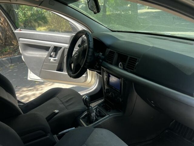 Серый Опель Вектра, объемом двигателя 2 л и пробегом 300 тыс. км за 2700 $, фото 3 на Automoto.ua