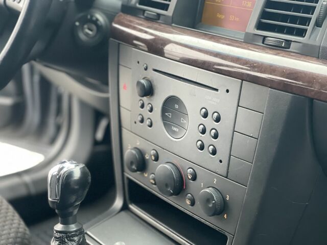 Серый Опель Вектра, объемом двигателя 2.2 л и пробегом 288 тыс. км за 3200 $, фото 17 на Automoto.ua