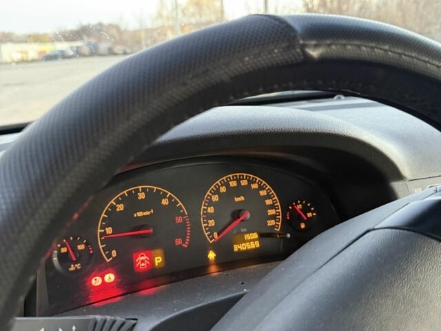 Сірий Опель Вектра, об'ємом двигуна 2.2 л та пробігом 340 тис. км за 3835 $, фото 11 на Automoto.ua