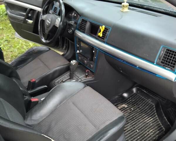 Серый Опель Вектра, объемом двигателя 2.2 л и пробегом 250 тыс. км за 3600 $, фото 4 на Automoto.ua