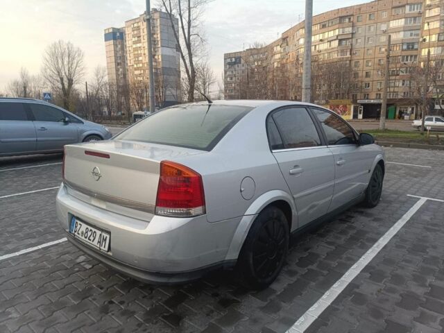 Сірий Опель Вектра, об'ємом двигуна 2.2 л та пробігом 200 тис. км за 1450 $, фото 2 на Automoto.ua