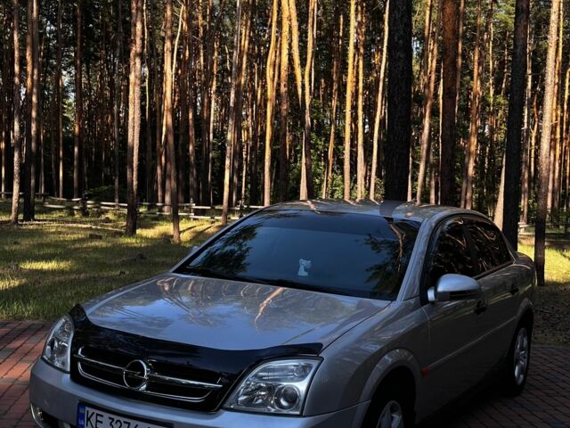Сірий Опель Вектра, об'ємом двигуна 2.2 л та пробігом 280 тис. км за 5200 $, фото 2 на Automoto.ua