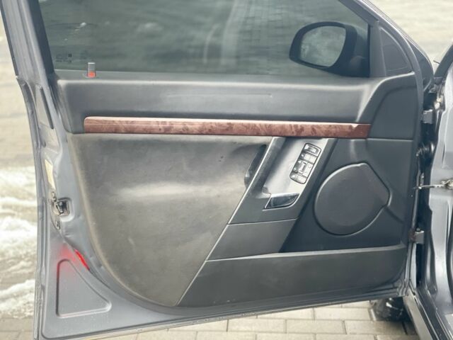 Серый Опель Вектра, объемом двигателя 2.2 л и пробегом 288 тыс. км за 3200 $, фото 9 на Automoto.ua