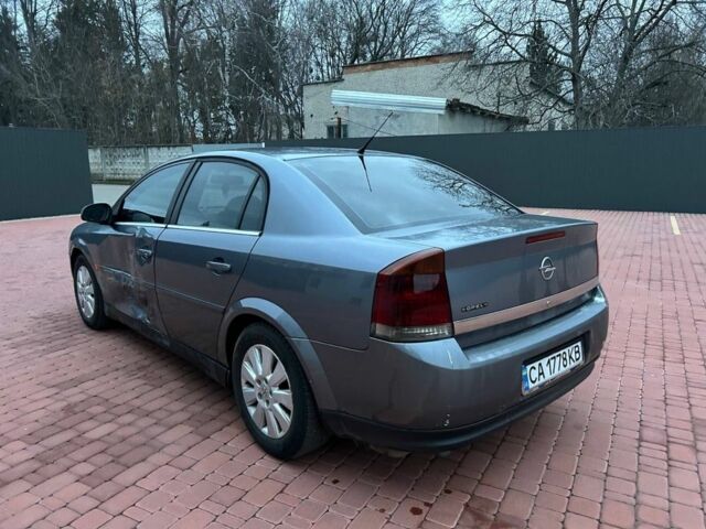 Серый Опель Вектра, объемом двигателя 2 л и пробегом 280 тыс. км за 2350 $, фото 3 на Automoto.ua