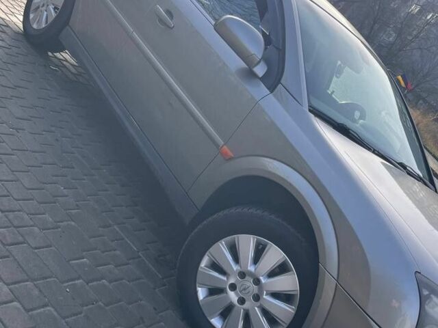 Серый Опель Вектра, объемом двигателя 2.2 л и пробегом 264 тыс. км за 4300 $, фото 4 на Automoto.ua