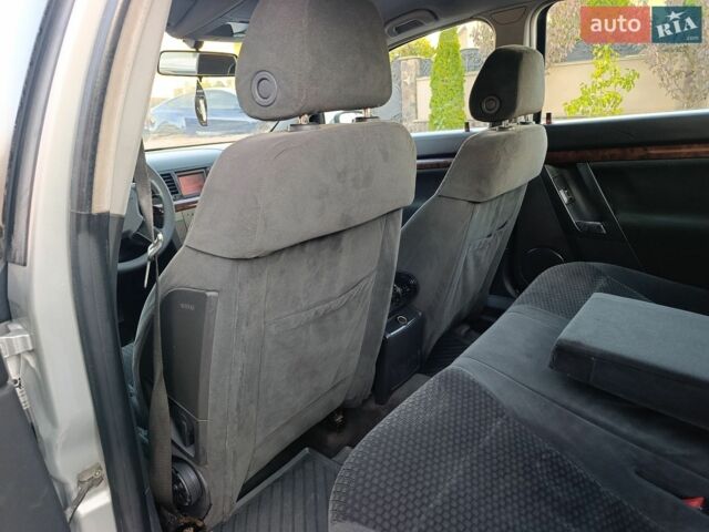 Сірий Опель Вектра, об'ємом двигуна 2 л та пробігом 325 тис. км за 2800 $, фото 51 на Automoto.ua